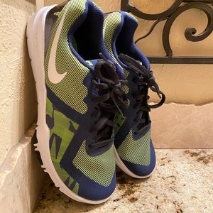 New 💪 Nike flex control size 7Y